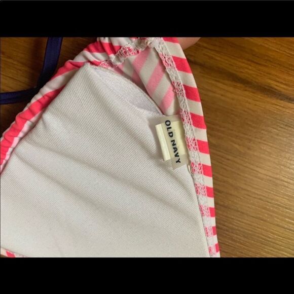 ✨Old Navy Stripped Pink Bikini Top✨ - Picture 5 of 6